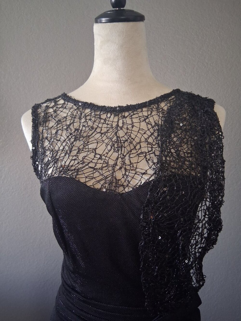 Black Widow Dress - Picture 3 of 10